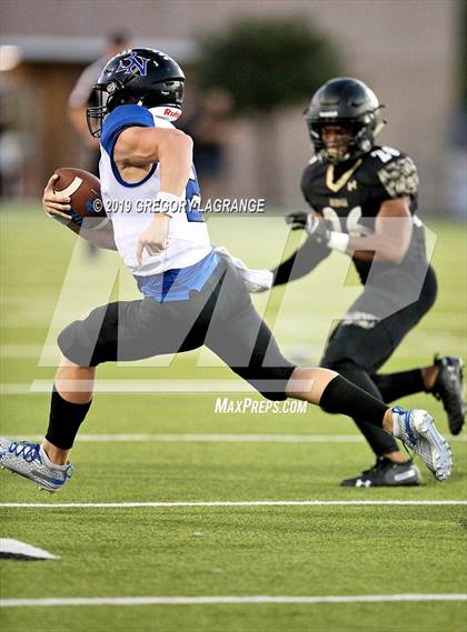 Thumbnail 2 in Byron Nelson vs Fossil Ridge photogallery.