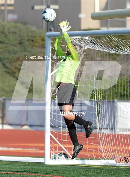 Thumbnail 2 in Laguna Hills vs. Costa Mesa (Hawks Invitational) photogallery.