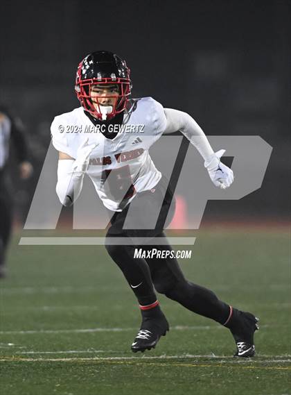 Thumbnail 1 in Palos Verdes vs. Foothill (CIF SS D5 Semifinal) photogallery.