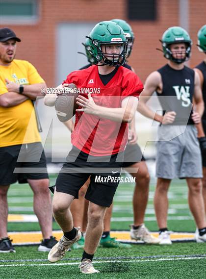 Thumbnail 3 in West Stanly vs Montgomery Central (7 on 7) photogallery.