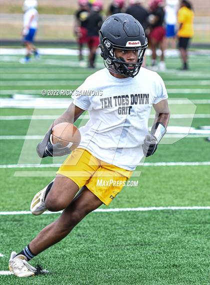 Thumbnail 1 in West Stanly vs Montgomery Central (7 on 7) photogallery.