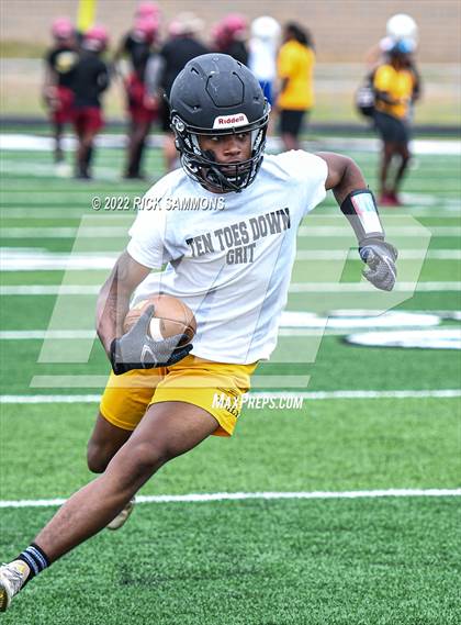 Thumbnail 3 in West Stanly vs Montgomery Central (7 on 7) photogallery.