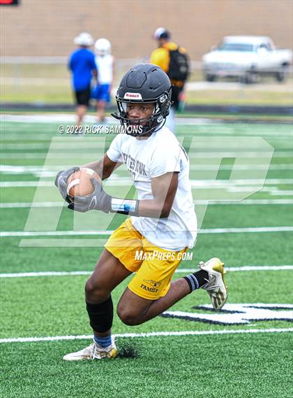 Thumbnail 3 in West Stanly vs Montgomery Central (7 on 7) photogallery.