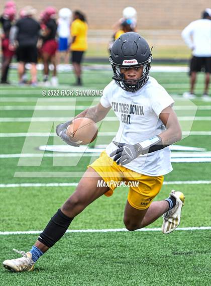 Thumbnail 1 in West Stanly vs Montgomery Central (7 on 7) photogallery.