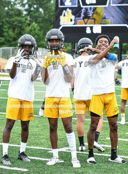 Thumbnail 1 in West Stanly vs Montgomery Central (7 on 7) photogallery.