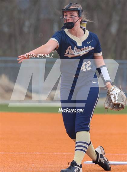 Thumbnail 2 in DeSoto Central vs Arlington (Morris Hunter Tournament) photogallery.