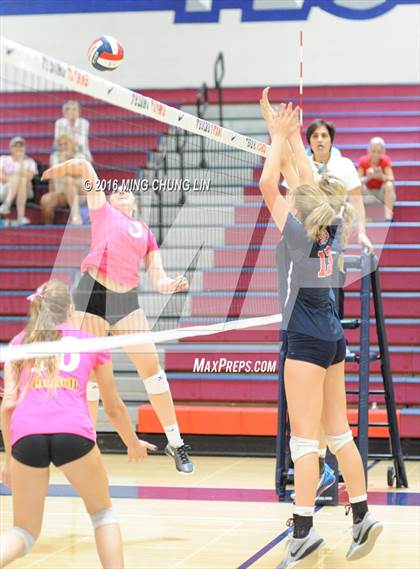 Thumbnail 1 in Tesoro vs. Foothill (OC Varsity Classic) photogallery.