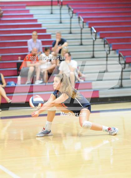 Thumbnail 3 in Tesoro vs. Foothill (OC Varsity Classic) photogallery.