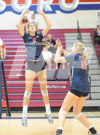 Thumbnail 1 in Tesoro vs. Foothill (OC Varsity Classic) photogallery.