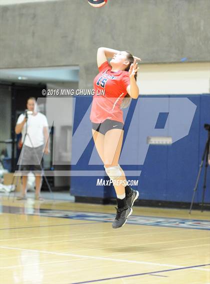 Thumbnail 2 in Tesoro vs. Foothill (OC Varsity Classic) photogallery.