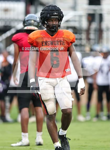Thumbnail 3 in Cane Ridge vs Ensworth (scrimmage) photogallery.