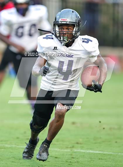Thumbnail 3 in Cane Ridge vs Ensworth (scrimmage) photogallery.