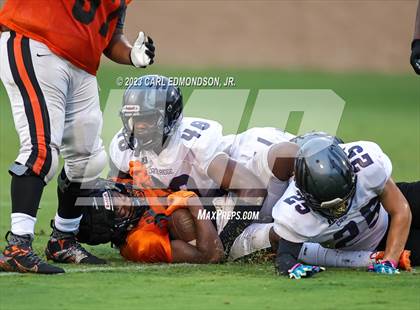 Thumbnail 2 in Cane Ridge vs Ensworth (scrimmage) photogallery.