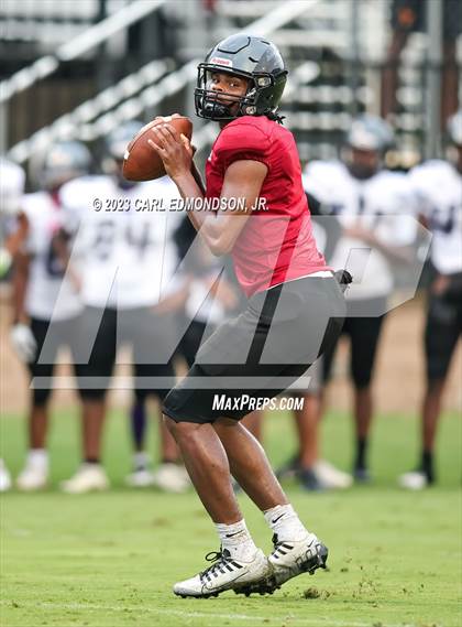 Thumbnail 2 in Cane Ridge vs Ensworth (scrimmage) photogallery.