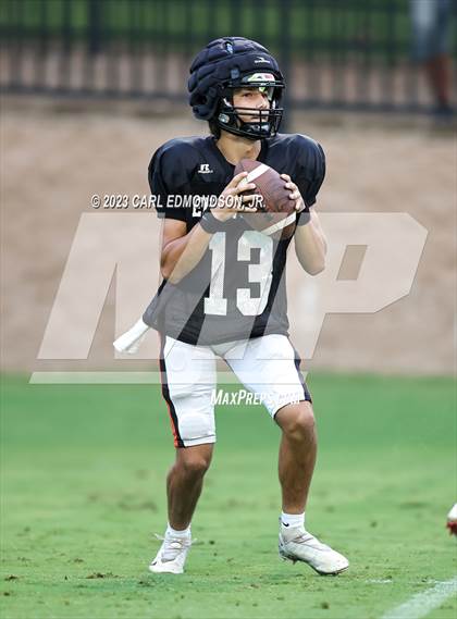 Thumbnail 2 in Cane Ridge vs Ensworth (scrimmage) photogallery.
