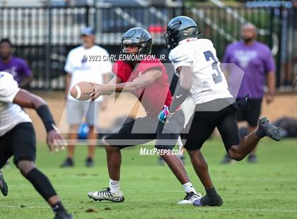 Thumbnail 2 in Cane Ridge vs Ensworth (scrimmage) photogallery.