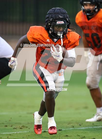 Thumbnail 1 in Cane Ridge vs Ensworth (scrimmage) photogallery.