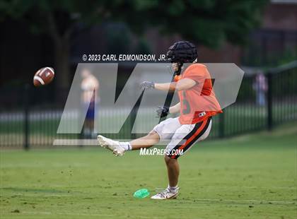 Thumbnail 2 in Cane Ridge vs Ensworth (scrimmage) photogallery.