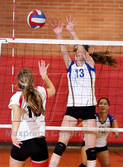 Thumbnail 3 in Foothill @ Carondelet photogallery.