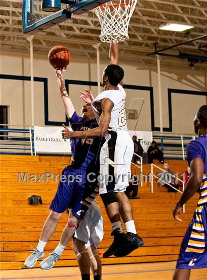 Thumbnail 2 in Cathedral vs. St. Anthony's (Catholic School Showcase) photogallery.