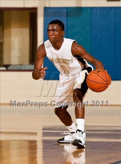 Thumbnail 2 in Cathedral vs. St. Anthony's (Catholic School Showcase) photogallery.