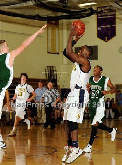 Thumbnail 1 in West Babylon vs. Westhampton Beach (2011 Holiday Tournament) photogallery.