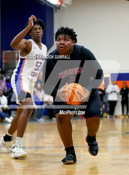 Thumbnail 2 in Chilton County vs Maplesville (Chilton County Tournament) photogallery.