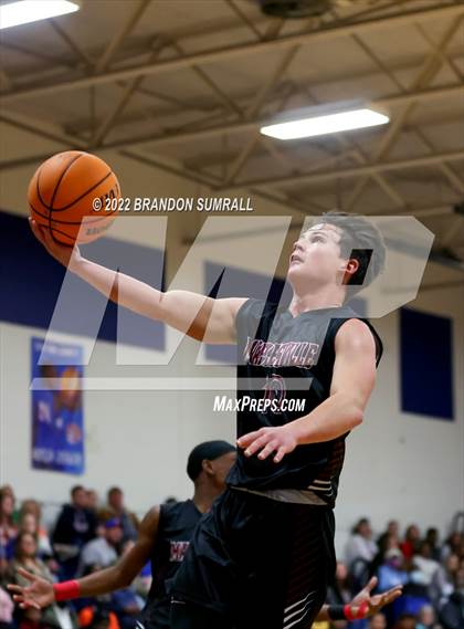 Thumbnail 2 in Chilton County vs Maplesville (Chilton County Tournament) photogallery.