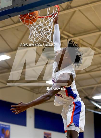 Thumbnail 1 in Chilton County vs Maplesville (Chilton County Tournament) photogallery.