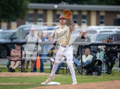 Thumbnail 1 in Tipton vs. Lapel Class 2A Sectional 39 Final photogallery.