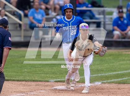 Thumbnail 1 in Tipton vs. Lapel Class 2A Sectional 39 Final photogallery.