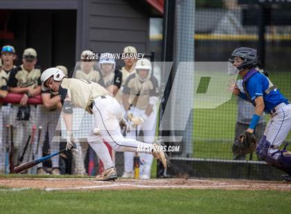 Thumbnail 1 in Tipton vs. Lapel Class 2A Sectional 39 Final photogallery.