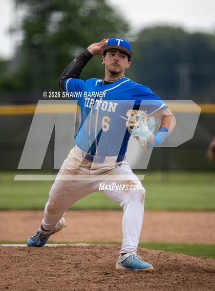 Thumbnail 1 in Tipton vs. Lapel Class 2A Sectional 39 Final photogallery.