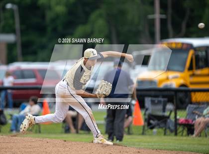 Thumbnail 1 in Tipton vs. Lapel Class 2A Sectional 39 Final photogallery.
