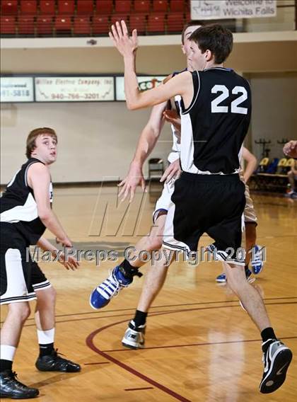 Thumbnail 1 in Dodd City vs. Wichita Falls (Fantasy of Lights) photogallery.