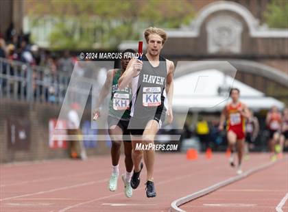 Thumbnail 3 in Penn Relays (4 X 400 Meter) photogallery.
