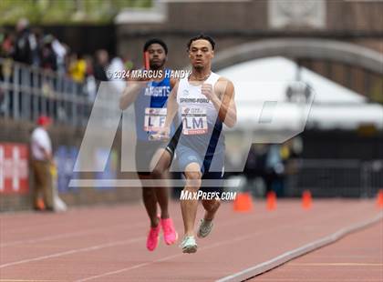 Thumbnail 3 in Penn Relays (4 X 400 Meter) photogallery.