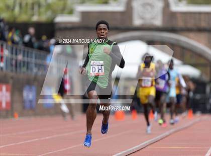 Thumbnail 2 in Penn Relays (4 X 400 Meter) photogallery.