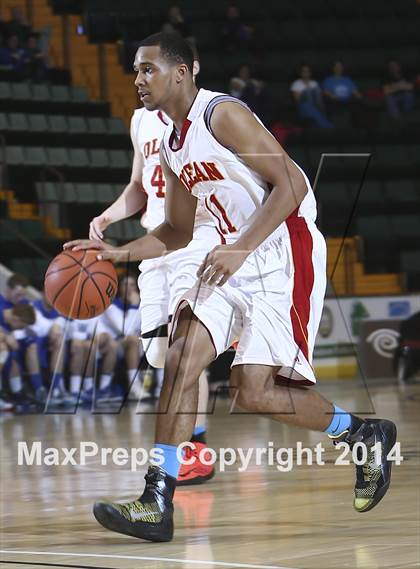 Thumbnail 2 in Olean vs. Westhill (NYSPHSAA Class B Final) photogallery.