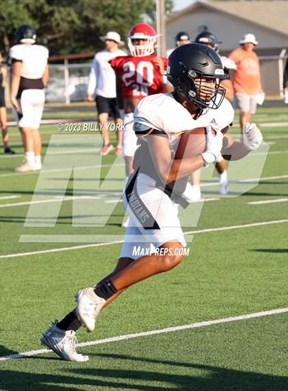 Thumbnail 1 in Grand Saline vs Van photogallery.