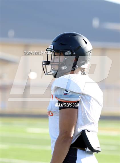 Thumbnail 3 in Grand Saline vs Van photogallery.