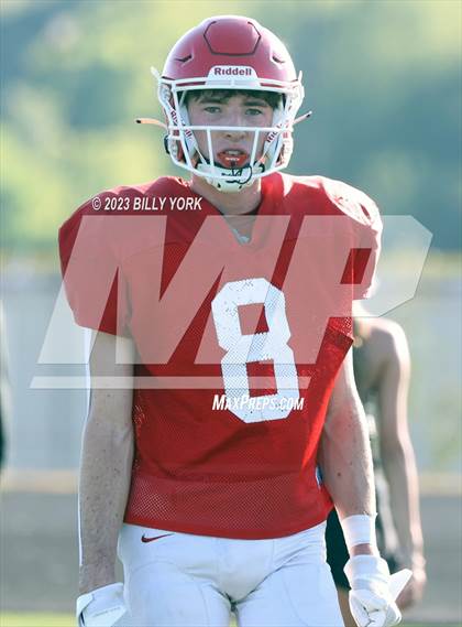 Thumbnail 1 in Grand Saline vs Van photogallery.
