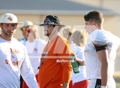 Thumbnail 1 in Grand Saline vs Van photogallery.