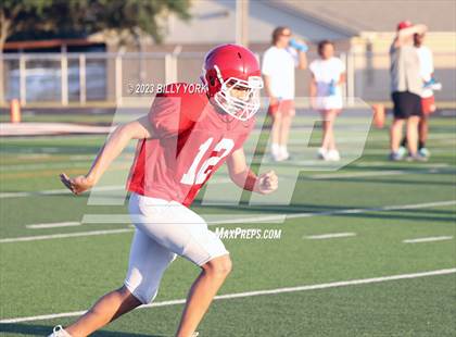 Thumbnail 1 in Grand Saline vs Van photogallery.