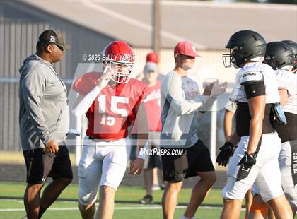 Thumbnail 1 in Grand Saline vs Van photogallery.