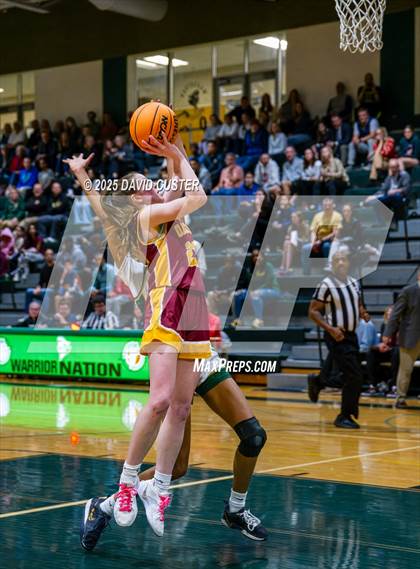 Thumbnail 3 in Langley @ Oakton (VHSL Class 6 Region D Final) photogallery.