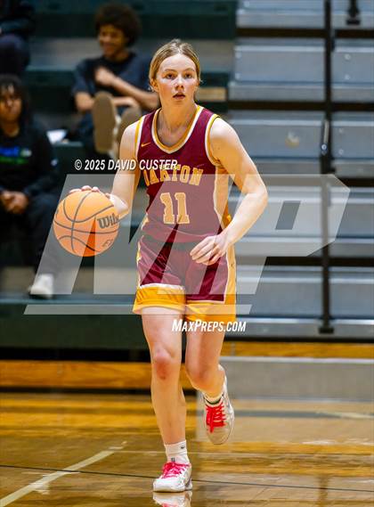 Thumbnail 3 in Langley @ Oakton (VHSL Class 6 Region D Final) photogallery.