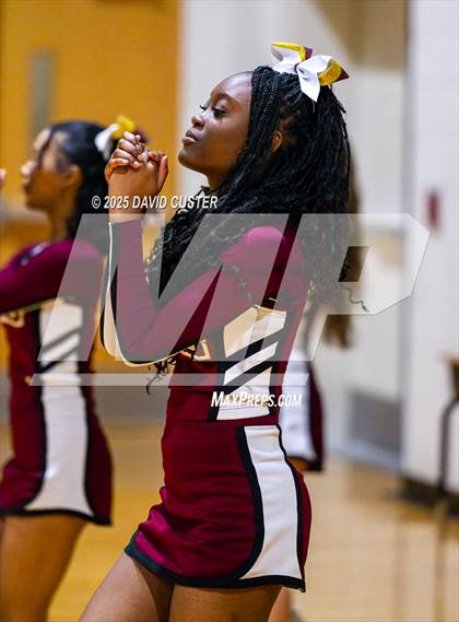 Thumbnail 3 in Langley @ Oakton (VHSL Class 6 Region D Final) photogallery.