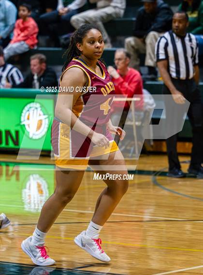 Thumbnail 3 in Langley @ Oakton (VHSL Class 6 Region D Final) photogallery.