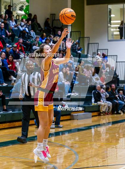 Thumbnail 2 in Langley @ Oakton (VHSL Class 6 Region D Final) photogallery.